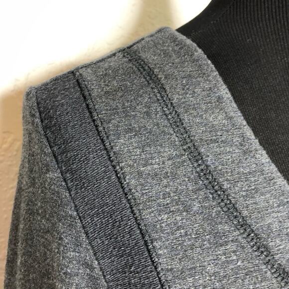 Soft Surroundings charcoal gray scoop v neck lightweight sweatshirt size Small - Picture 3 of 10